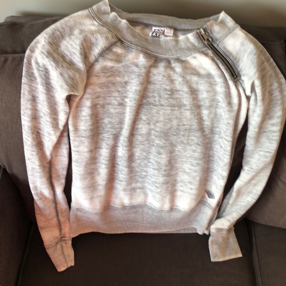 Sweater- Boat neck- super soft- distressed look- Size S- Roxy